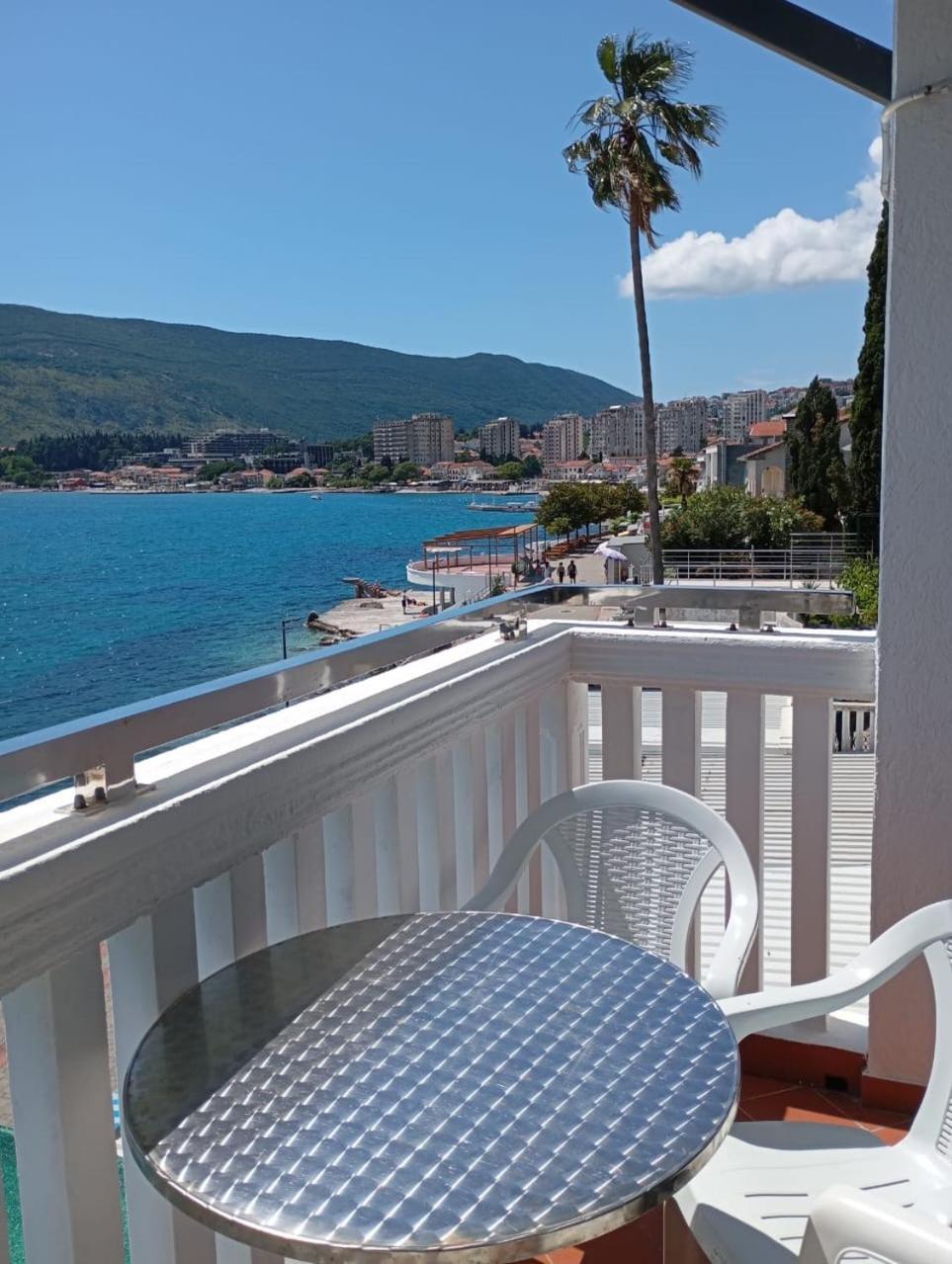 Apartments Cebra Herceg Novi Exterior foto